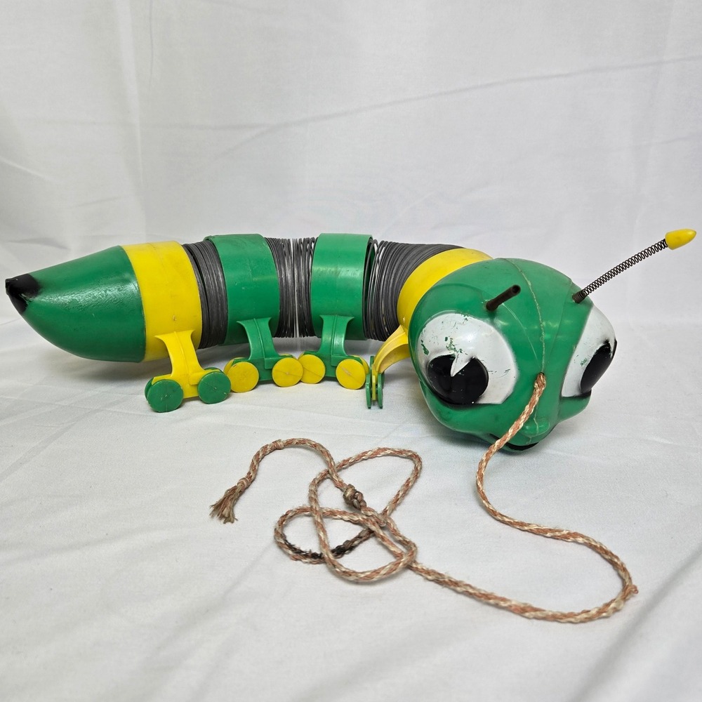 Slinky Cater-Puller Pull Toy Green Yellow Caterpillar Vtg 1970s‎ Fair Condition